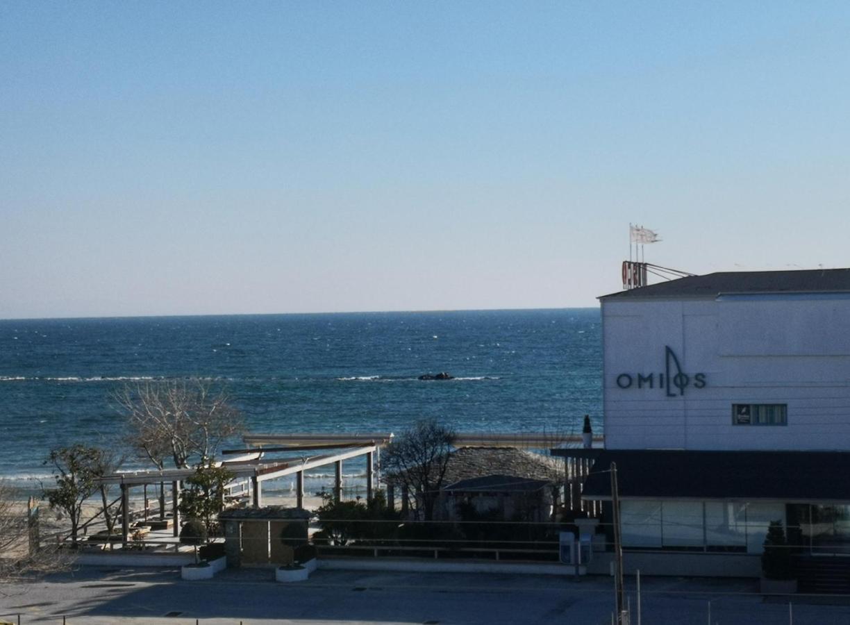 Cozy Sea View Apartment In Paralia Bagian luar foto