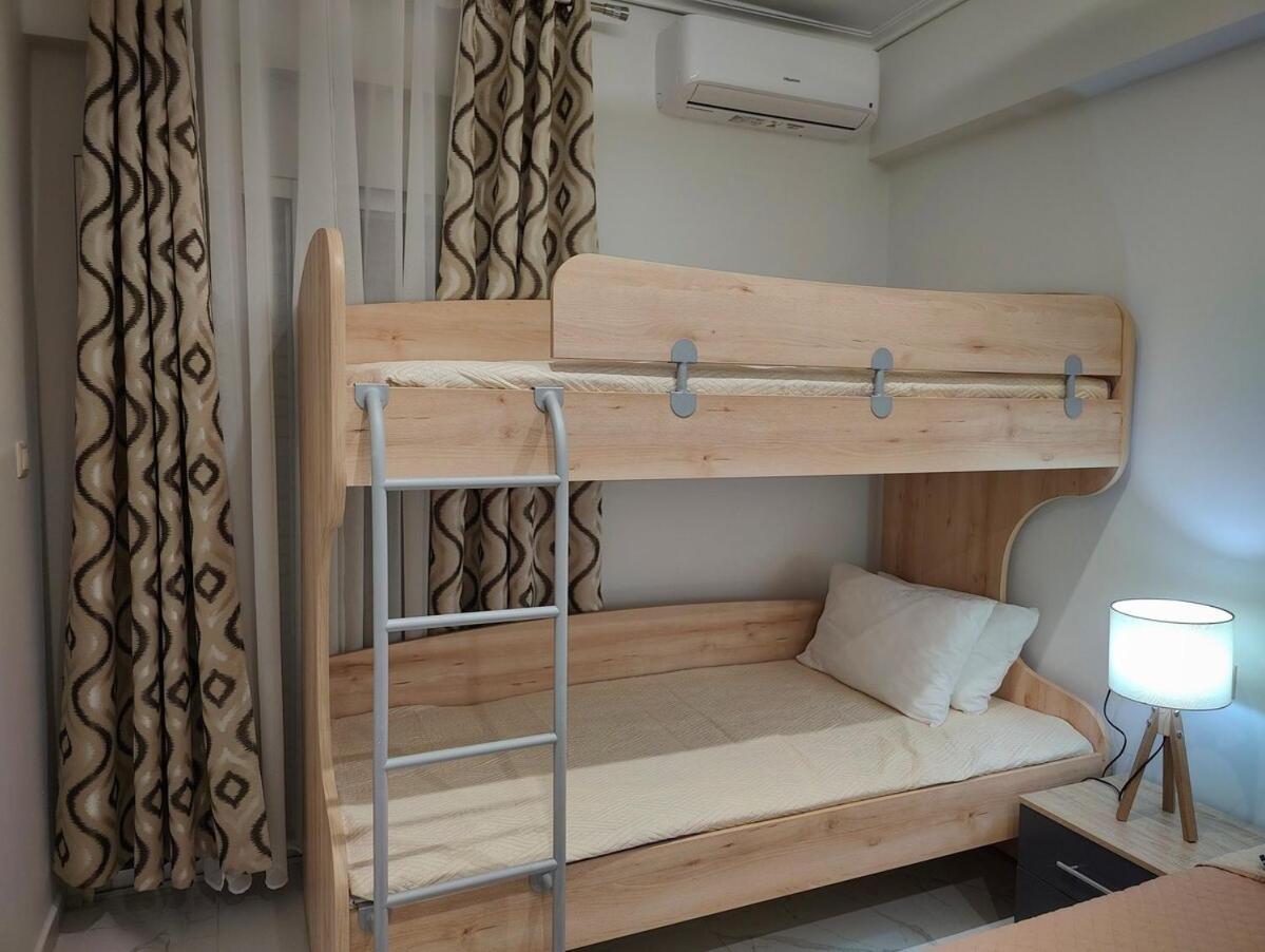 Cozy Sea View Apartment In Paralia Bagian luar foto